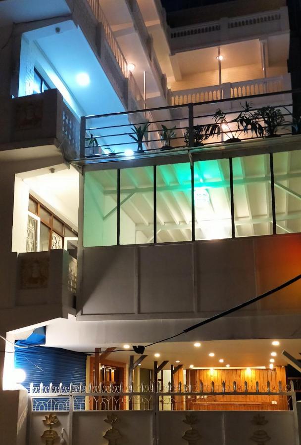 Hotel Shree Tara กาฐมาณฑุ ภายนอก รูปภาพ
