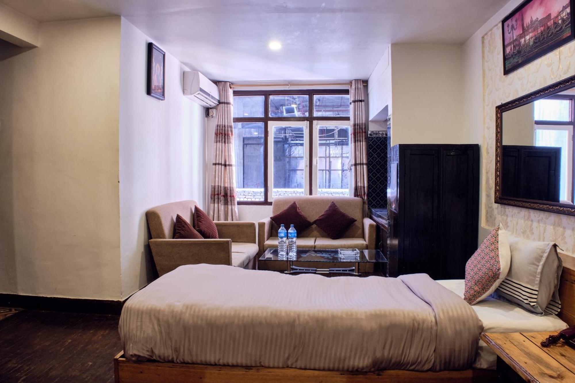 Hotel Shree Tara กาฐมาณฑุ ภายนอก รูปภาพ