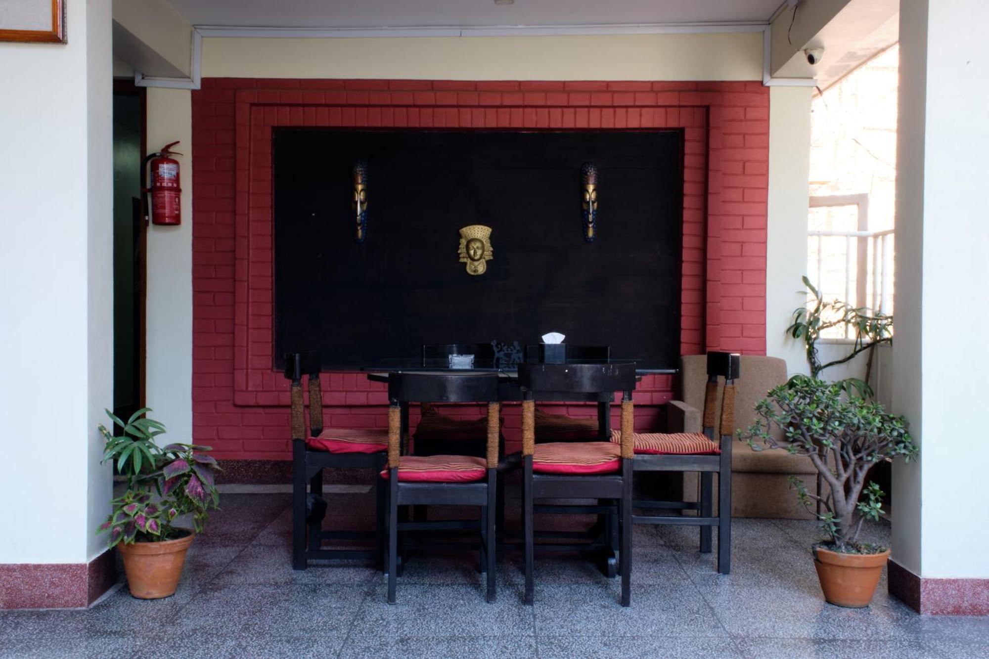 Hotel Shree Tara กาฐมาณฑุ ภายนอก รูปภาพ